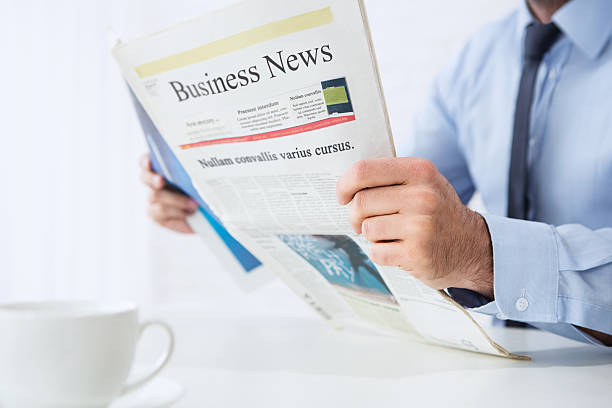 istock Reading business news 482012643