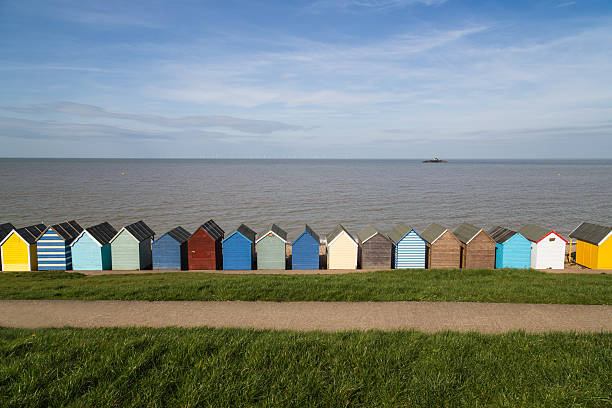 cabanes de plage - herne bay photos et images de collection