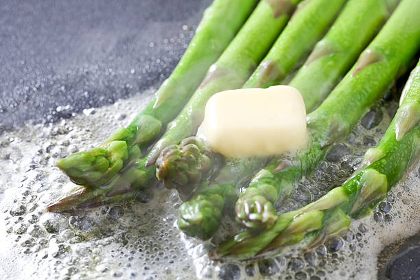 asperges grill - heated vegetables photos et images de collection