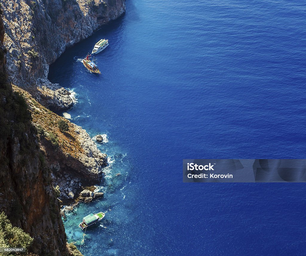 Rock e Mar Mediterraneo in Turchia - Foto stock royalty-free di Acqua