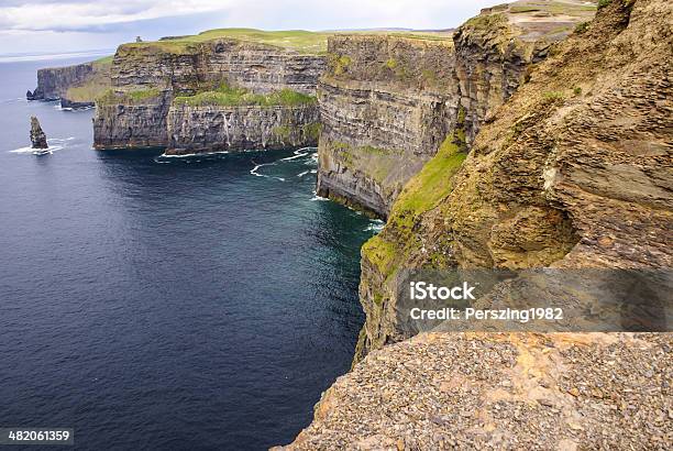 Klify Moher W Hrabstwie Clare Irlandia - zdjęcia stockowe i więcej obrazów Aranżować - Aranżować, Bez ludzi, Europa - Lokalizacja geograficzna