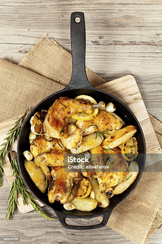 Coxas de frango Assado com Alecrim - Royalty-free Alecrim Foto de stock