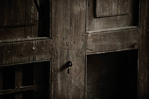 istock wooden door 482077107