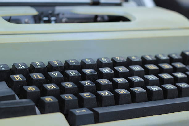 machine à écrire - typebar business retro revival letter photos et images de collection