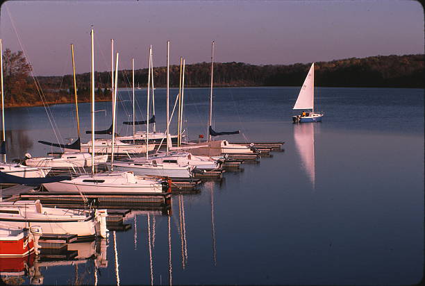 istock BOATS/SUNSET  LAKE  NOCKAMIXON,  PA 482108640