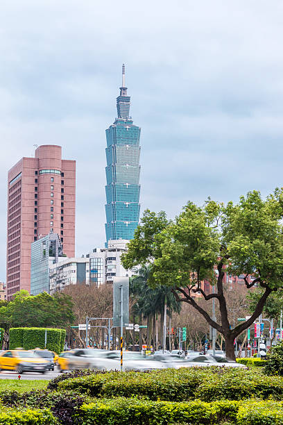 istock street scene in Taiwan 482118115