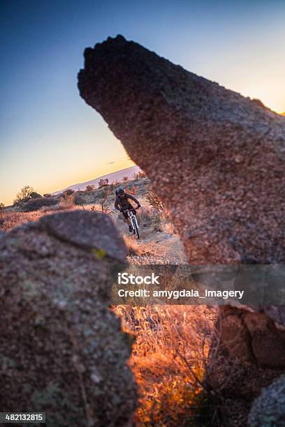 Kolarstwo Górskie Rock Formation - zdjęcia stockowe i więcej obrazów Aktywny tryb życia - Aktywny tryb życia, Albuquerque - Stan Nowy Meksyk, Dbałość o ciało
