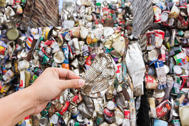 istock Hand holding aluminum can for recycle 482138968