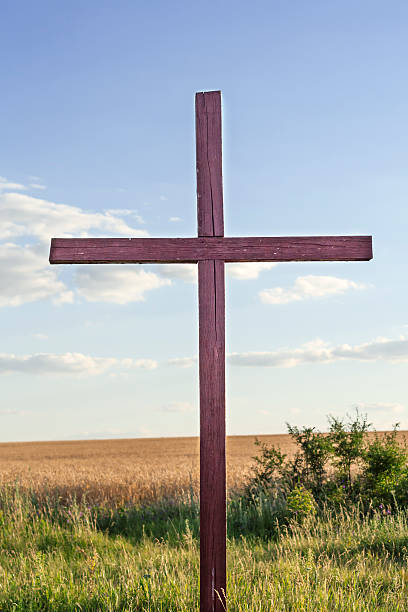 istock Wooden cross 482162654