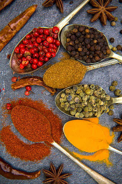 seleção de especiarias - cardamom condiment spice asian cuisine imagens e fotografias de stock