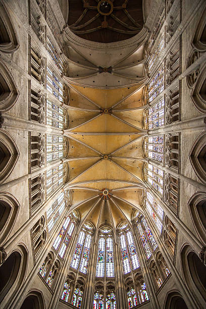 a catedral de são pedro de beauvais - beauvais imagens e fotografias de stock