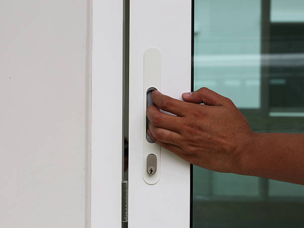 istock Close or Open glass door by hand 482268154