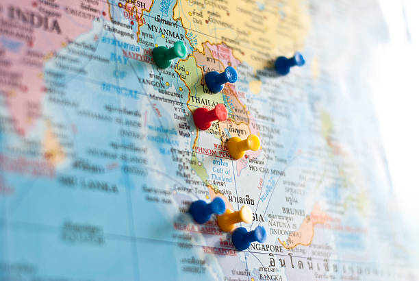 colorido mapa mundial con contactos - asia sudoriental fotografías e imágenes de stock