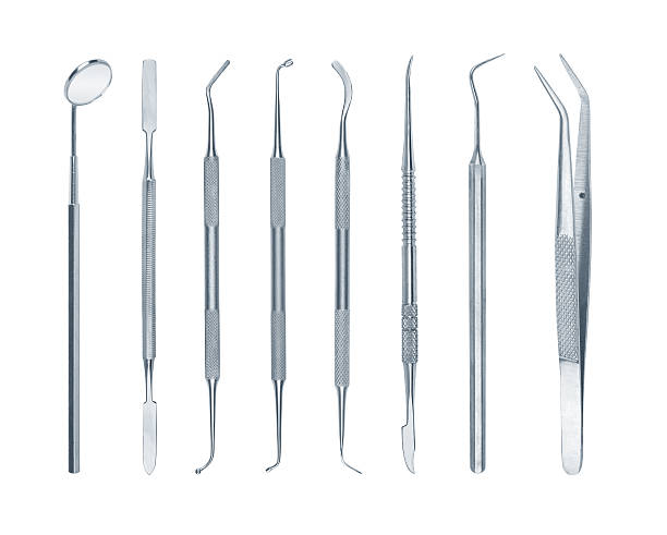 collection d'outils de dentaire - dentist mirror orthodontist carver photos et images de collection
