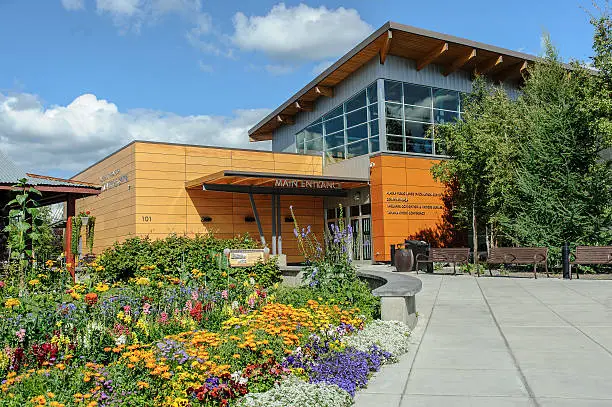 The Fairbanks Visitor and Convention center provides travelers with information pertaining to the surrounding areas. A free public musem inside and surrounding the building depict living in Alaksa as well as history. Also housed in the center is a public lands information center which provides advise on locations for outdoor activities.