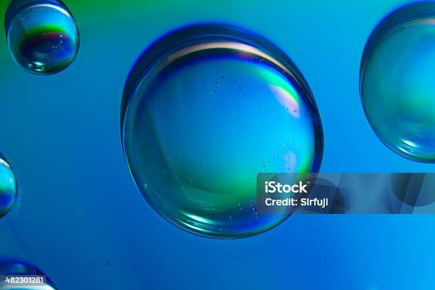 Gotas De Agua Foto de stock y más banco de imágenes de Abstracto - Abstracto, Agua, Brillante