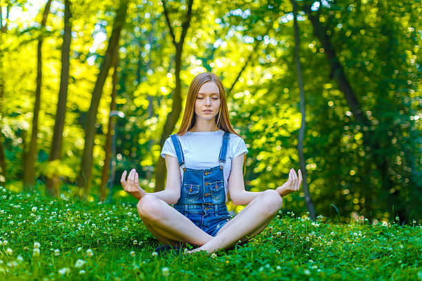 istock Beautiful smiling red-haired young woman 482325966