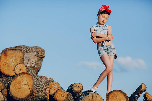 istock Stylish beautiful little girl 482333326