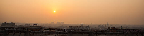 panorama di bruxelles al tramonto - brussels belgium arranging majestic foto e immagini stock
