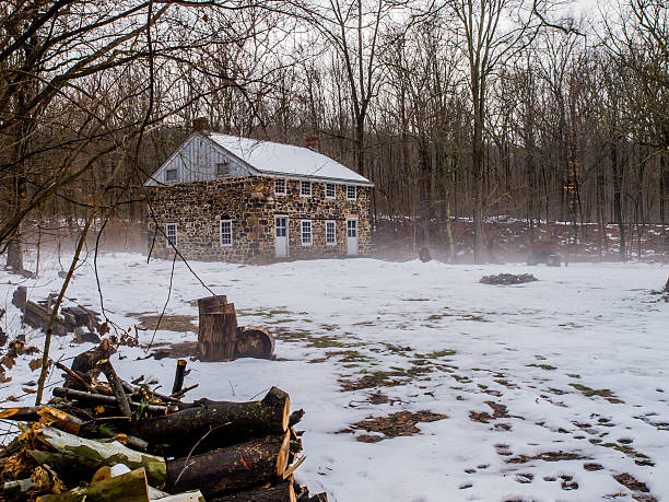 istock Revolutionary Period House 482339077
