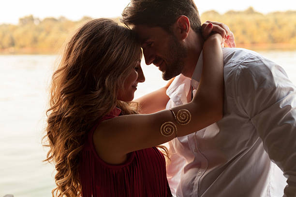 istock Happy couple face to face 482371544