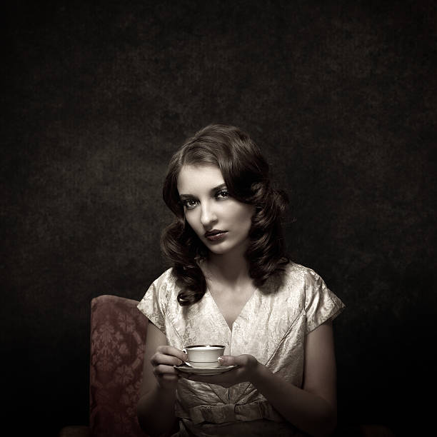 istock Retro cafe girl 482381410