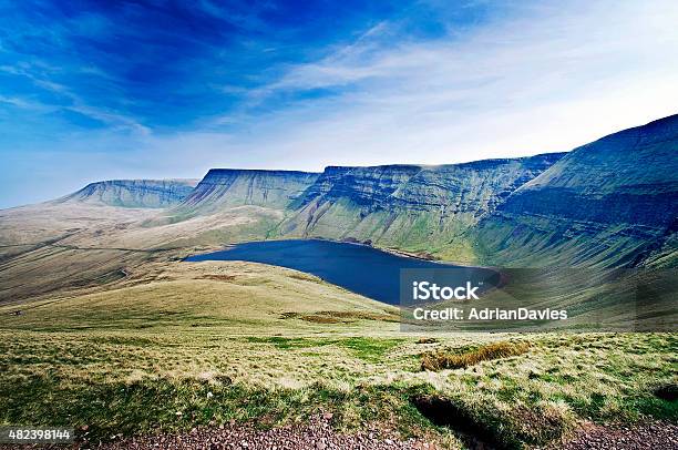 Foto de Fach Llyn Y Ventilador e mais fotos de stock de Brecon Beacons - Brecon Beacons, País de Gales, Mitologia