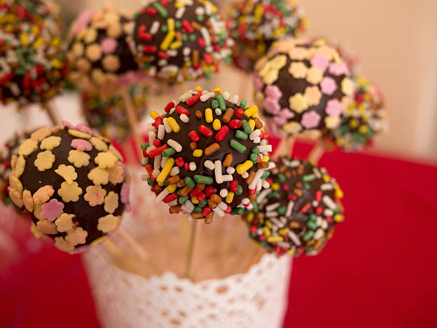 Colorido cakepops chocolate - fotografia de stock