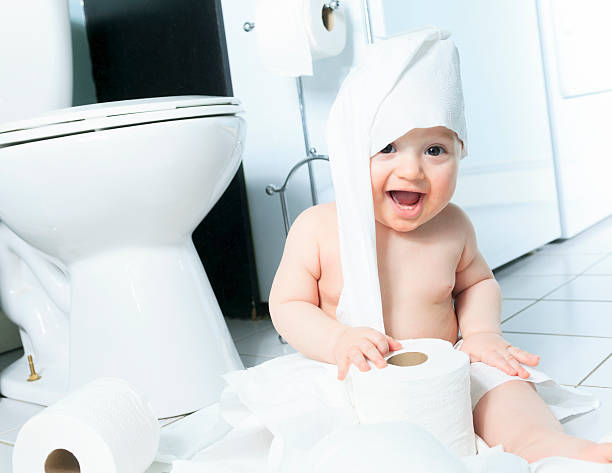 istock Very Happy Baby Toilet 482403619
