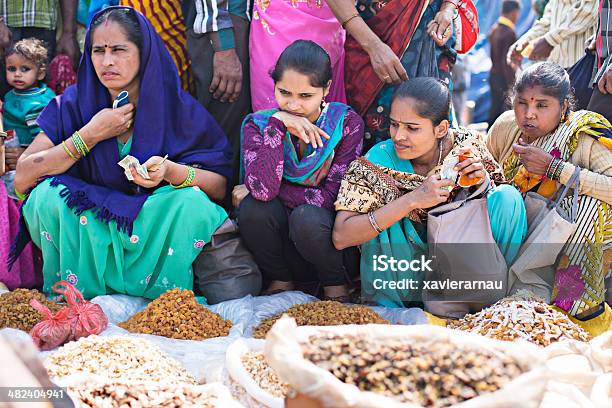 Покупке Овощи — стоковые фотографии и другие картинки Индийского происхождения - Индийского происхождения, Индия, Культура Индии