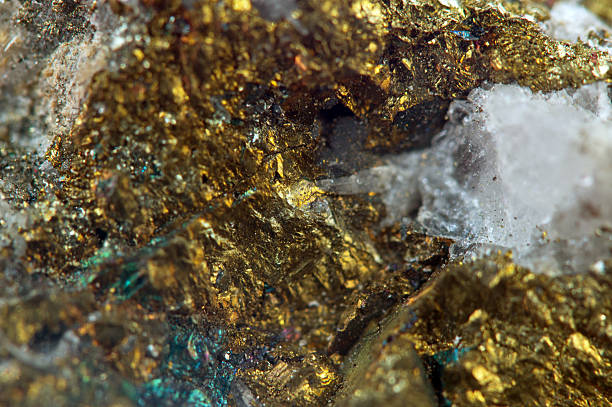 istock Crystal,nugget, gold, bronze, copper, iron. Macro. 482408731
