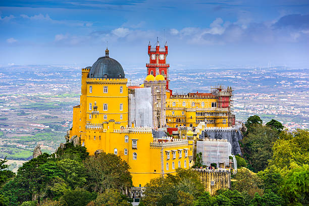 pena national palace - sintra stockfoto's en -beelden