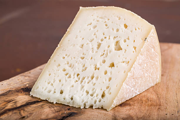 istock Slices of goat cheese 482422730