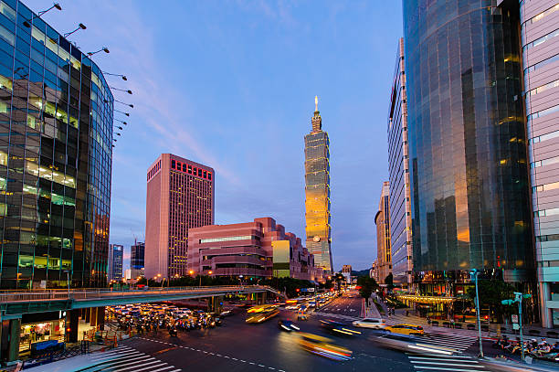 istock Xinyi District and Taipei 101 Skyscraper 482424473