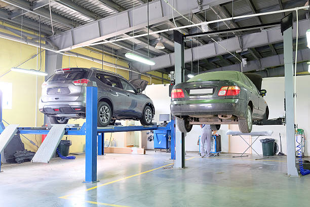 istock dealer repair station 482429650