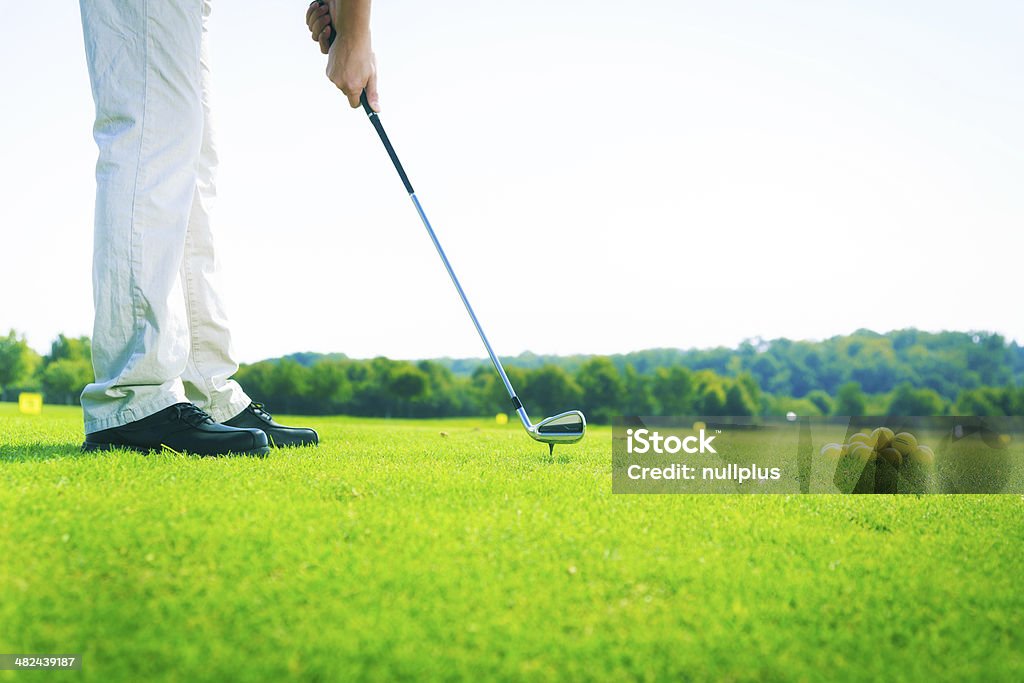 golf player practicar - Foto de stock de 40-49 años libre de derechos