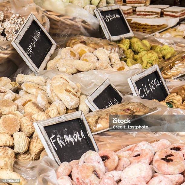 Italiana Tradicional De Galletas Foto de stock y más banco de imágenes de Alimento - Alimento, Comida gourmet, Comida italiana