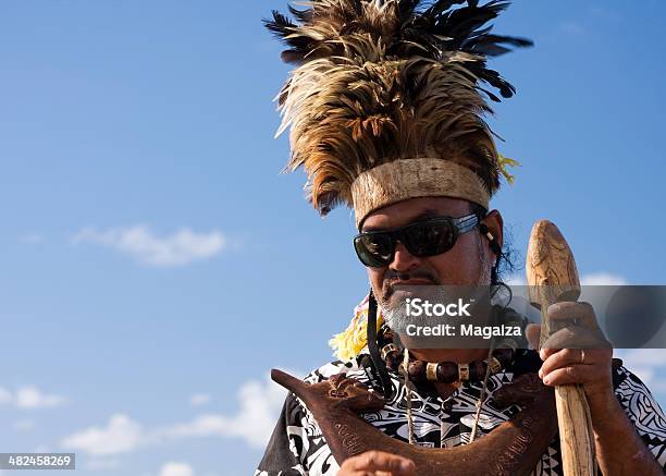 Встроенная Рапануи — стоковые фотографии и другие картинки Аборигенная культура - Аборигенная культура, Взрослый, Головное украшение