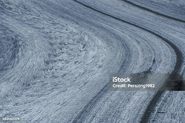 Photo libre de droit de Aletch Le Plus Grand Glacier Dans Les Alpes banque d'images et plus d'images libres de droit de Alpes européennes - Alpes européennes, Angle, Cabane - Structure bâtie