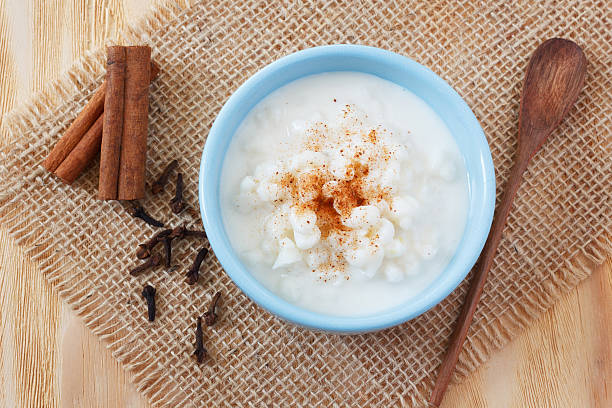 brasilianische dessert canjica von white corn - popular culture fotos stock-fotos und bilder