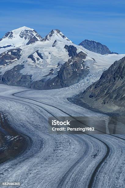 Photo libre de droit de Aletch Le Plus Grand Glacier Dans Les Alpes banque d'images et plus d'images libres de droit de Alpes européennes - Alpes européennes, Angle, Canton du Valais