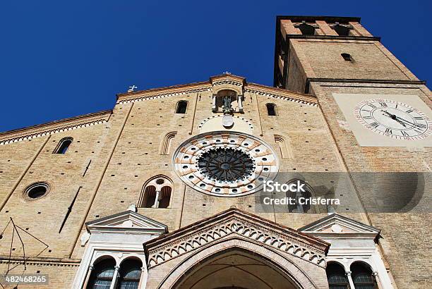 Facciata Della Cattedrale Lodi Italia - Fotografie stock e altre immagini di Lodi - Lodi, Architettura, Arte dell'antichità