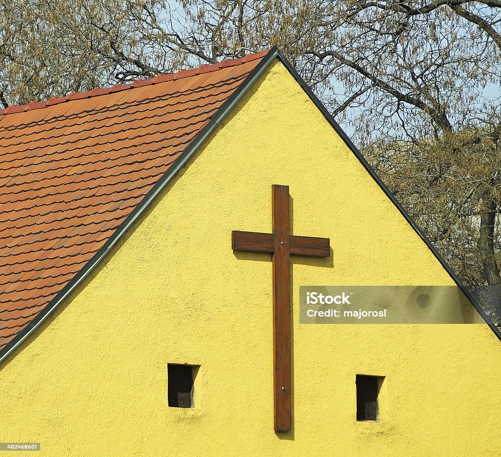 Cross und Kirche - Lizenzfrei Alt Stock-Foto