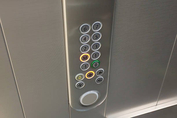 エレベーターのボタン - elevator push button stainless steel floor ストックフォトと画像