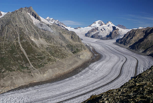 aletch o maior glaciar nos alpes - crevesse imagens e fotografias de stock