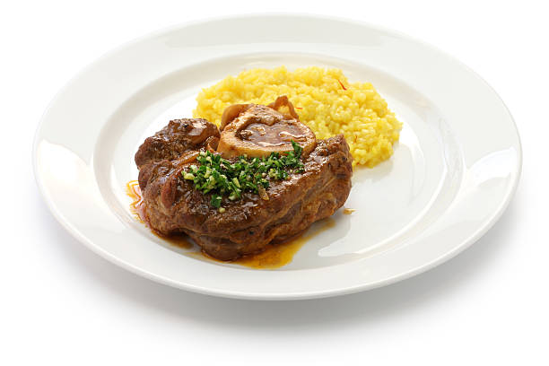 ossobuco alla milanese, italienische küche - veal wine food dinner stock-fotos und bilder