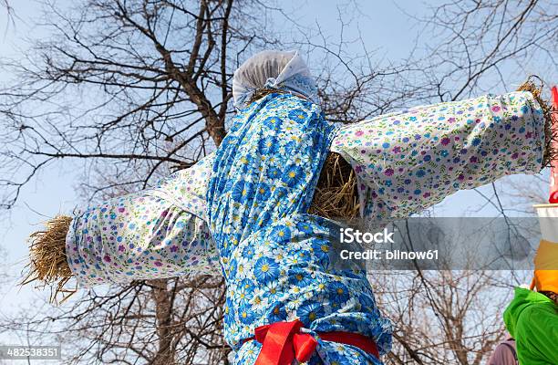 Shrovetide Na Rússia Big Boneca Para A Gravação - Fotografias de stock e mais imagens de Azul - Azul, Boneca, Chama