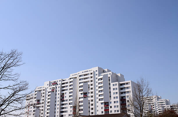 renovada apartamento cuadras - plattenbau homes architectural detail architecture and buildings fotografías e imágenes de stock