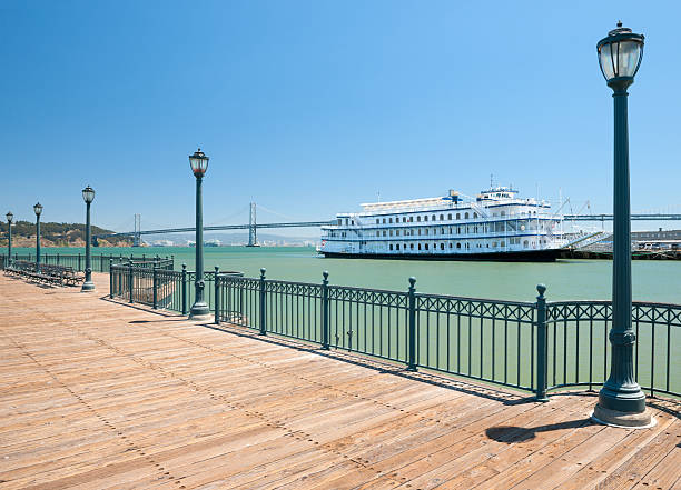 istock Pier 7, San Francisco, California 482548611