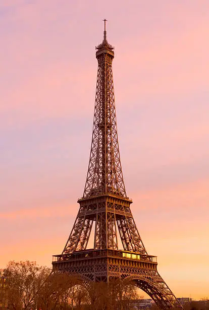 Photo of Eiffel Tower at Sunset